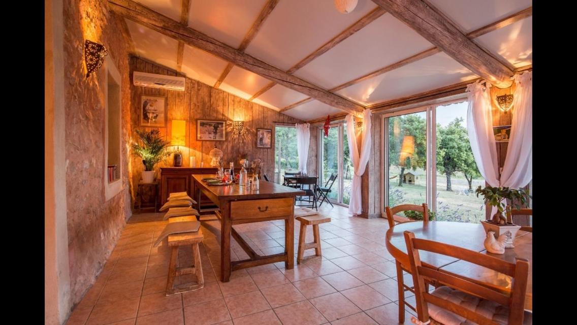 Chambres D'Hotes De La Verrerie Lioux Zewnętrze zdjęcie